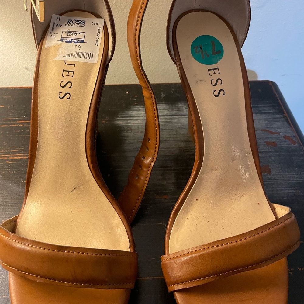Brand new wedge heel never worn